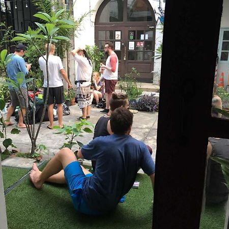 17You Inn Hostel 曼谷 外观 照片