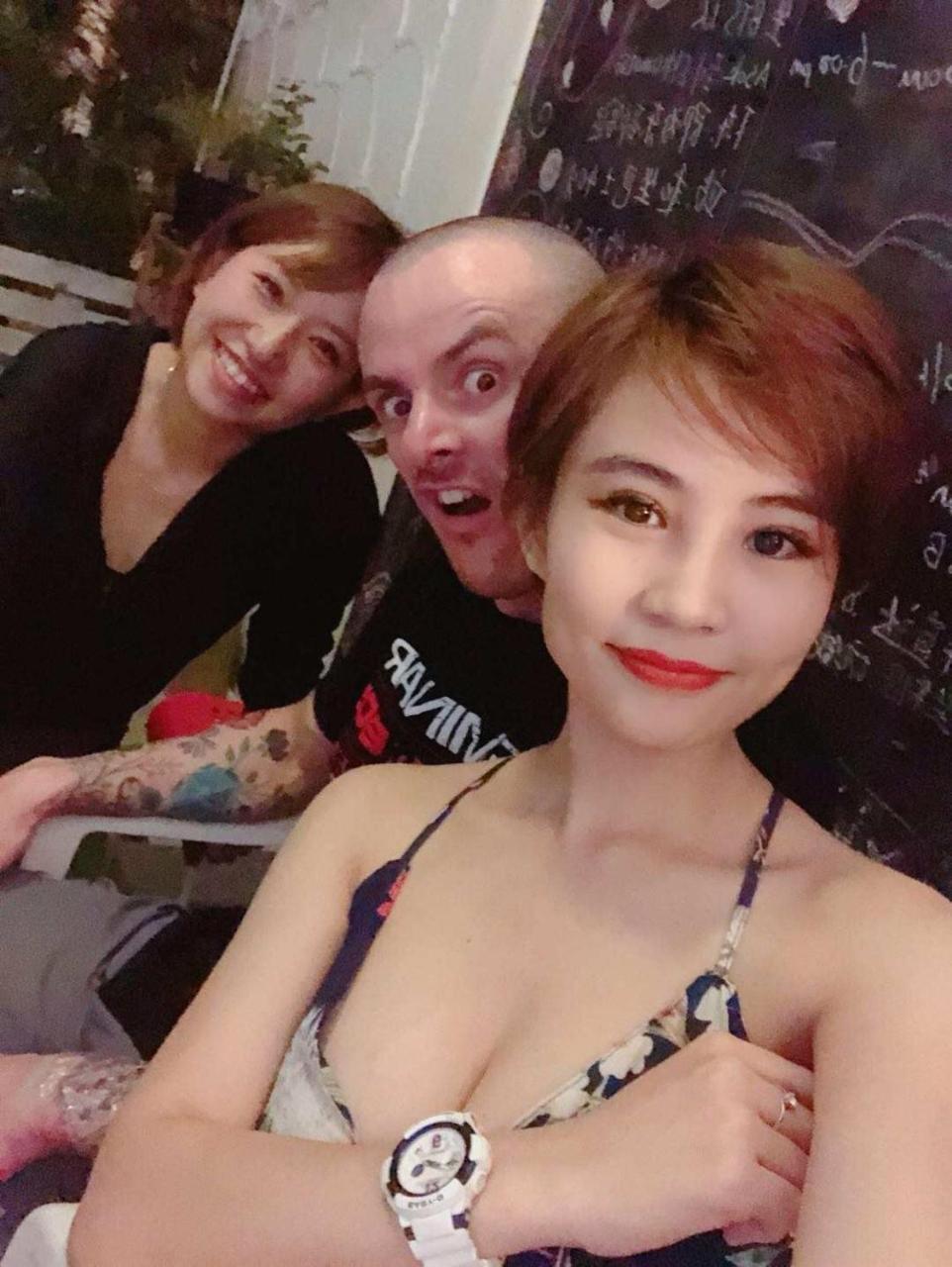 17You Inn Hostel 曼谷 外观 照片